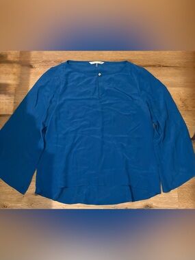 Trina Turk 100% Silk Long Bell Sleeved Lightweight Flowy Blouse in Dark Teal